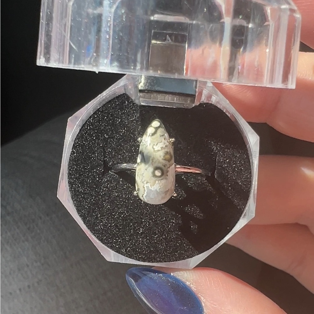 Elegant Silver Ring with Jasper and Quartz
